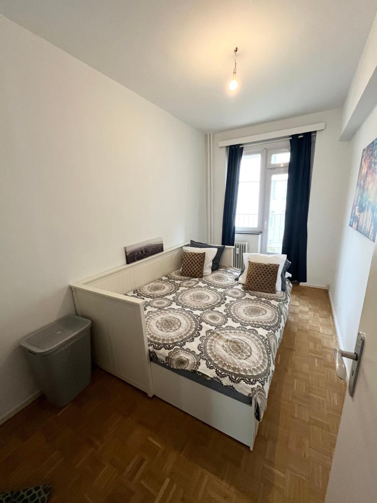 Cosy Two Bedroom Apartment In Brussels Exterior photo